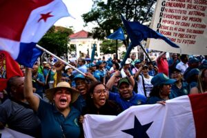 may_day_martin_bernetti_afp_afp__20241017__36kc7bj__v1__highres__panamapoliticspensionsprotest_web_1000x-73734